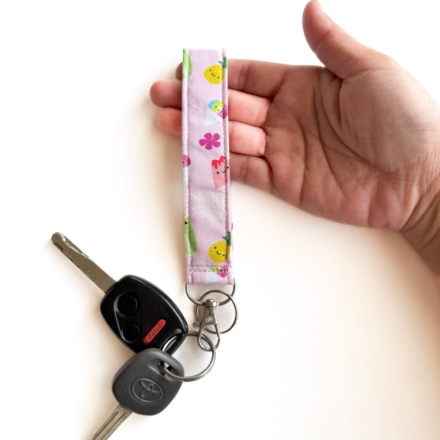 Happy Hawai'i Wristlet