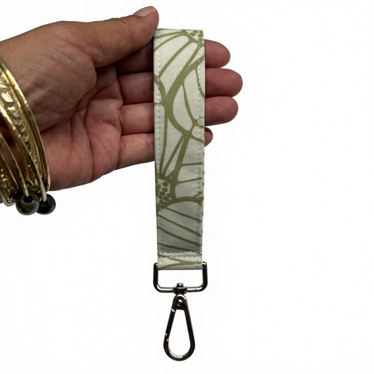 Pua Kala Pistachio Wristlet
