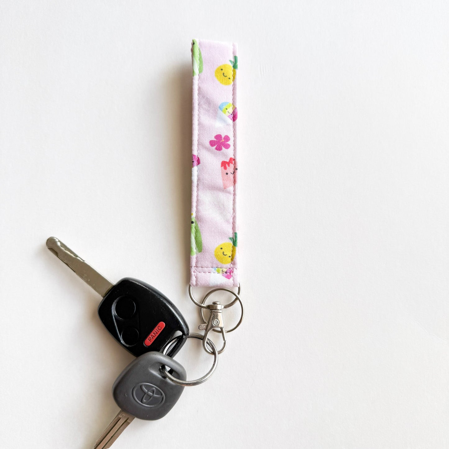 Happy Hawai'i Wristlet