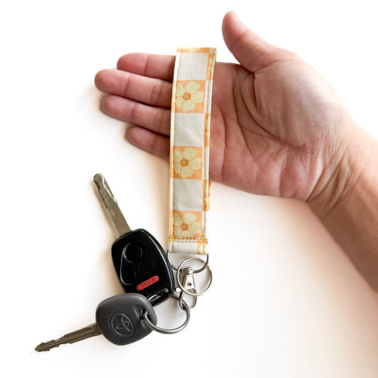 Puakenikeni Wristlet