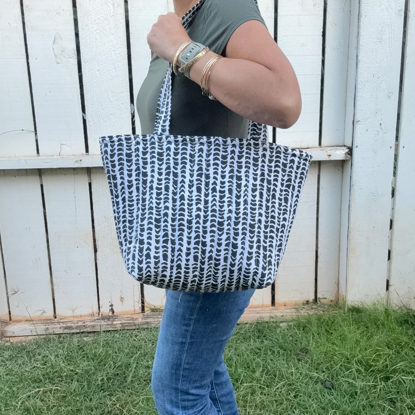 Hebrew (Black) Midi Tote Bag