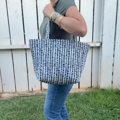 Hebrew (Black) Midi Tote Bag