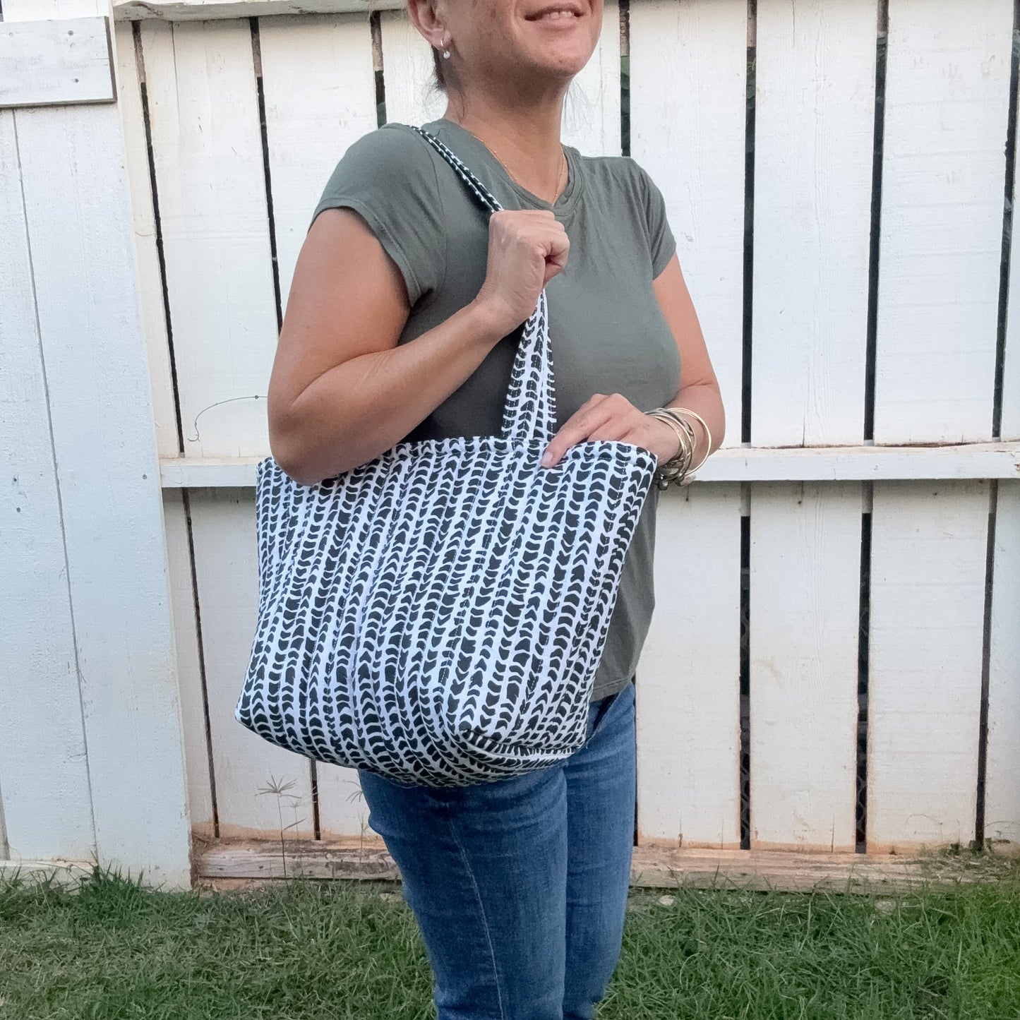 Hebrew (Black) Midi Tote Bag