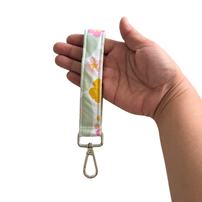 Gardenia Wristlet