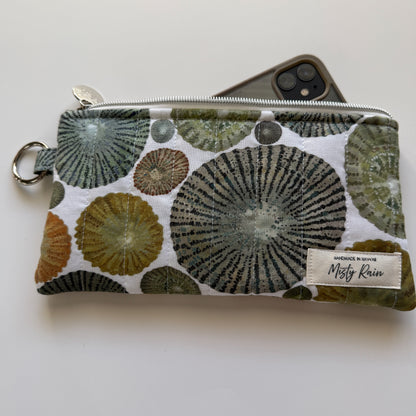 Opihi Phone Clutch